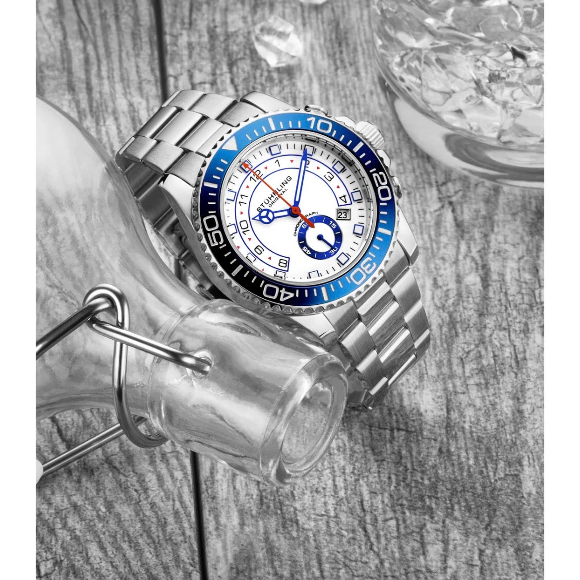Stührling Brigadier Quartz 3966 Chronograph 42mm Diver White dial / blue bezel